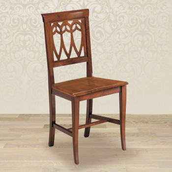 Sedia ovoidale con schienale traforato in legno