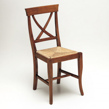 Sedia croce con sedile in paglia rustica, dettaglio gambe