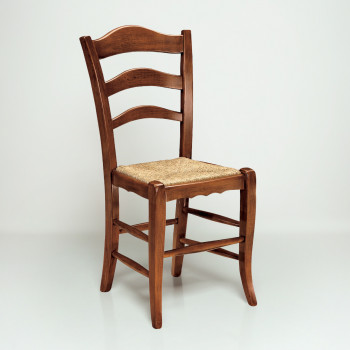 Sedia rustica con fondino in paglia, dettaglio delle traverse