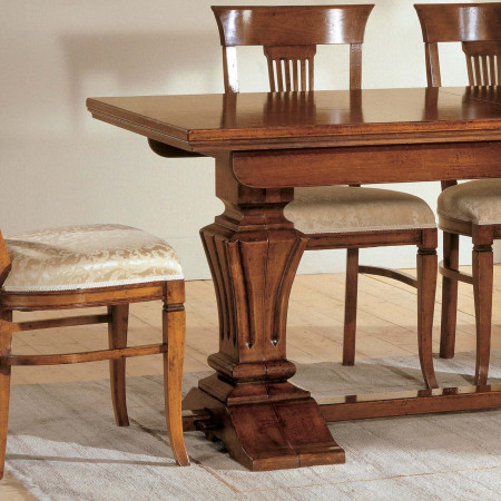 Tavolo rettangolare allungabile dettagli gambe in legno