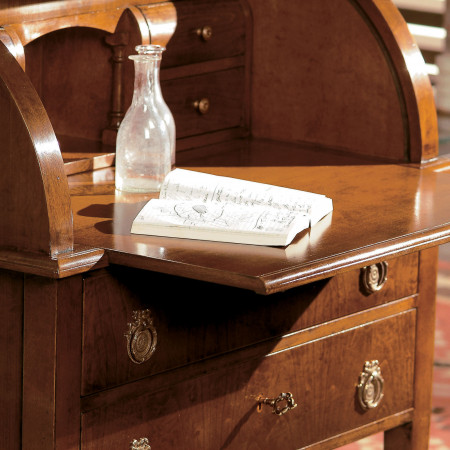 Bureau grande legno ciliegio, dettaglio cassetto con serratura