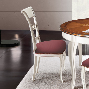 Sedia con gamba provenzale, dettaglio imbottitura rosso