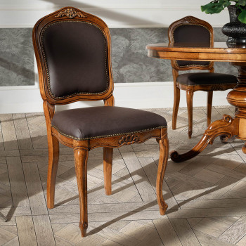 Sedia barochetto imbottita in tessuto con intaglio conchiglia