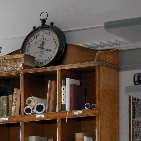 Libreria direttorio con 2 cassetti, dettaglio orologio