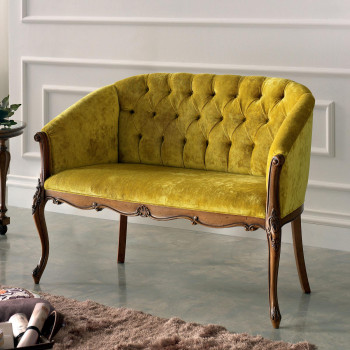 Divanetto 2 posti con gambe intagliate e tessuto giallo