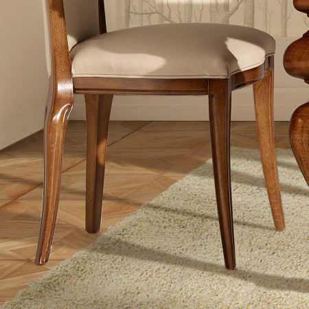 Sedia Voltaire imbottita in legno e tessuto