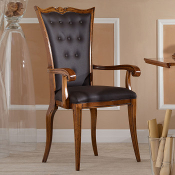 Poltroncina Voltaire imbottita ecopelle, bracciolo a ricciolo