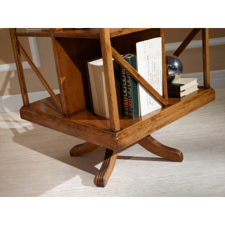 Dettaglio libreria girevole in legno di toulipier