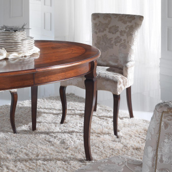 Poltroncina provenzale imbottita con tessuto floreale