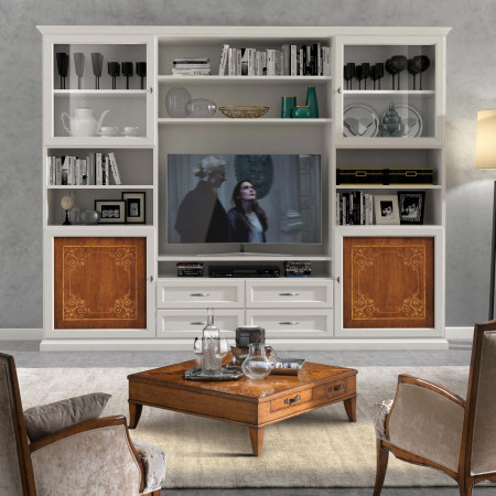 Parete in listellare con ante intarsiate e vano TV