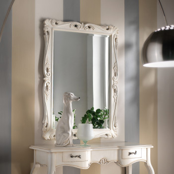 Specchiera intagliata con riccioli, dettaglio cornice