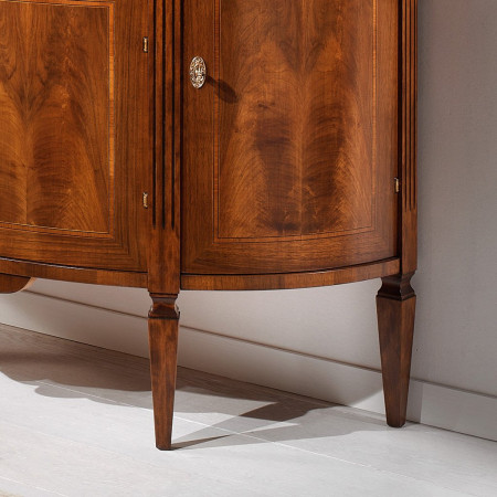 Dettaglio gambe Credenzine sagomata in legno