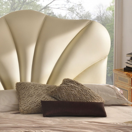 Dettaglio testata Letto Pearl imbottito