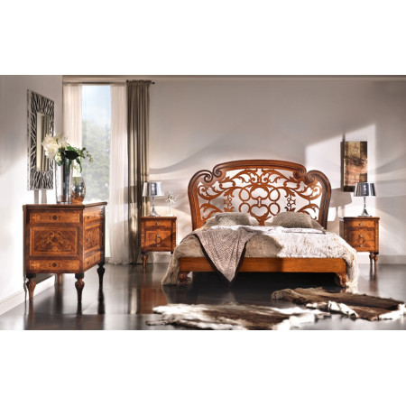2 comodini maggiolini gamba tornita in camera da letto