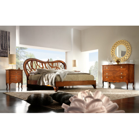 Letto 'elegant' king size con testata traforata in legno