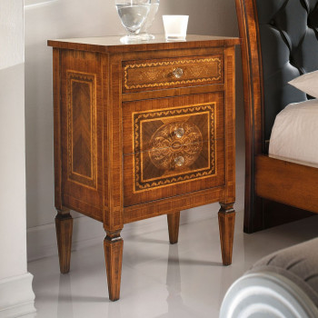 Comodino Maggiolini con intarsi floreali su gambe a spillo