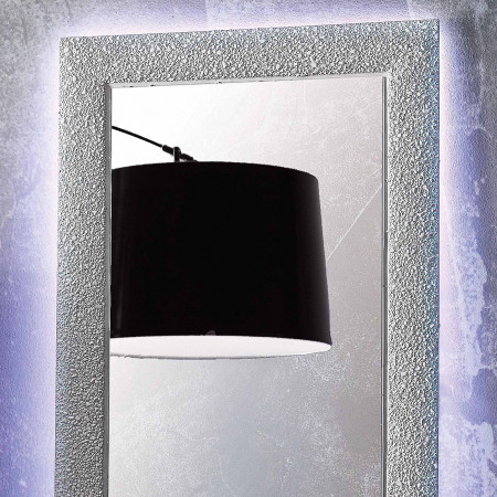 Specchiera con luci LED, dettaglio cornice luminosa