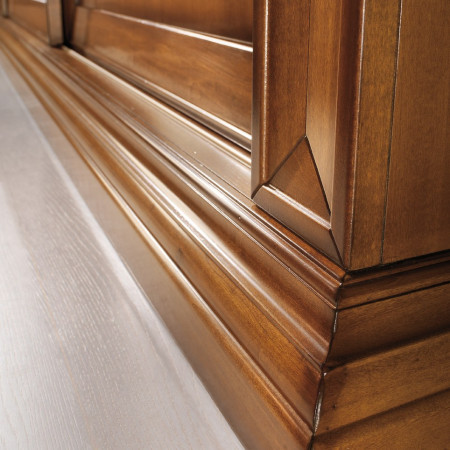 Armadio 2 ante scorrevoli dettaglio base legno