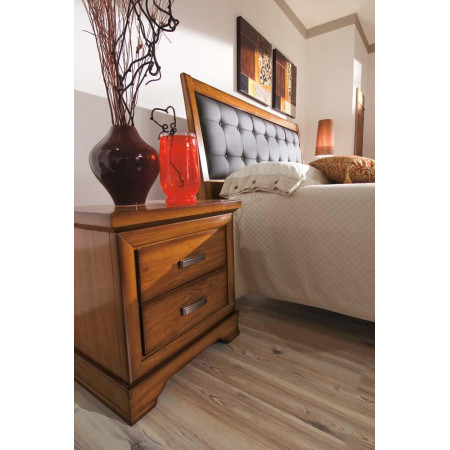 Letto testata imbottita, dettaglio comodino legno
