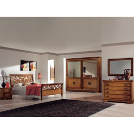 Letto con testata traforata in legno massello, design tradizionale