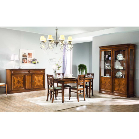 Credenza 3 ante con rilievo a stella, dettaglio in legno