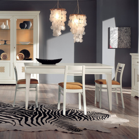 Sedia con sedile imbottito, ambiente salotto moderno