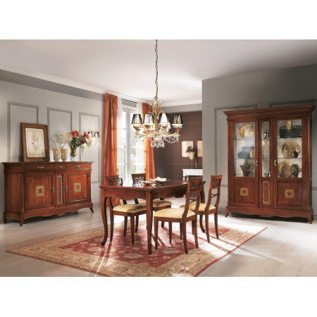 Credenza 2ante e 3 cassetti con bugna traforata in sala