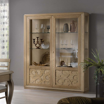 Vetrina 2 ante con zoccolo, dettaglio ante traforate