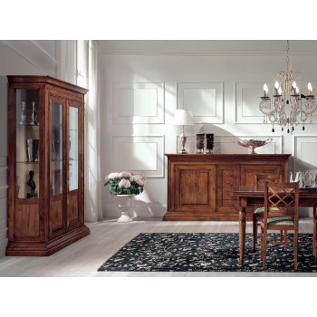 Sala da pranzo intagliata con sei sedie e credenza