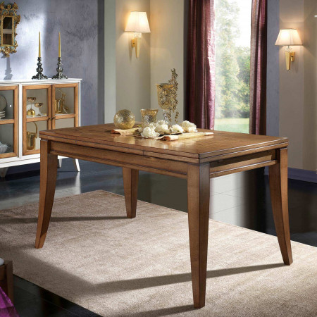 Tavolo rettangolare in frassino con dettagli decorativi