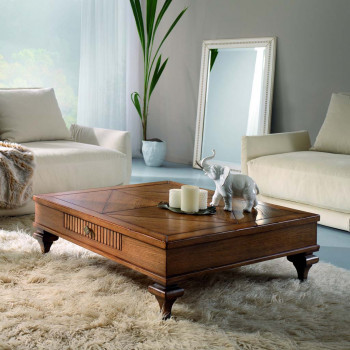 Tavolino inglese in rovere con piano inciso