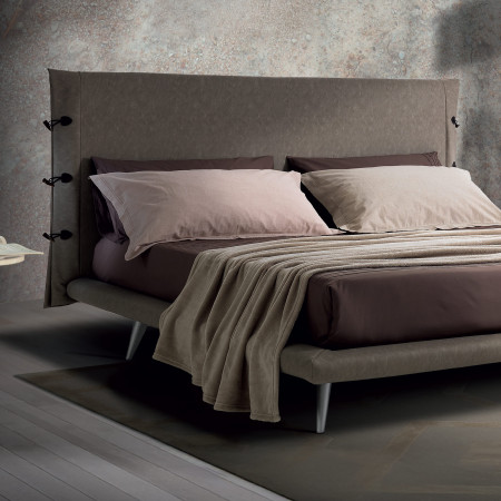 Letto imbottito con dettagli in corda Oliver