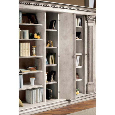 Libreria con capitelli e spalle rigate