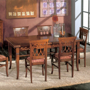 Tavolo modello stella allungabile ambientato