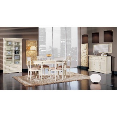 Credenza 3 ante 3 cassetti ambientata in soggiorno