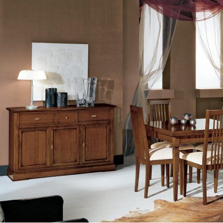 Credenza semplice 3 ante 3 cassetti, ambientata in soggiorno