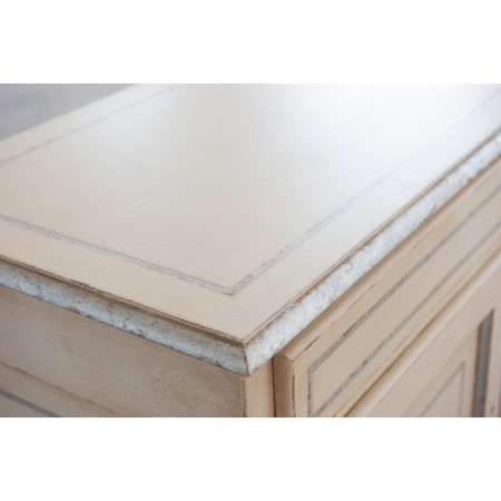 Dettaglio credenza finitura toscana foglia argento anticato