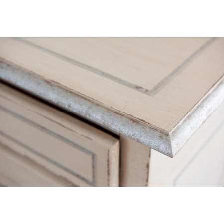 Dettaglio del legno della credenza 2 ante 2 cassetti