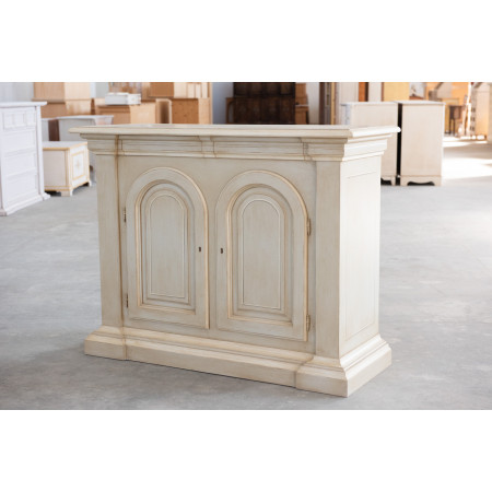 Dettaglio credenza con archi 2 ante 2 cassetti grigio avorio