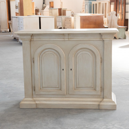 Credenza con archi 2 ante 2 cassetti finitura toscana grigio e avorio