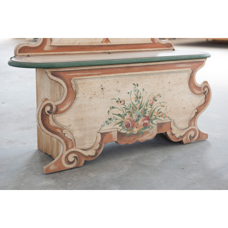 Cassapanca con schienale avorio anticato, decorazione floreale