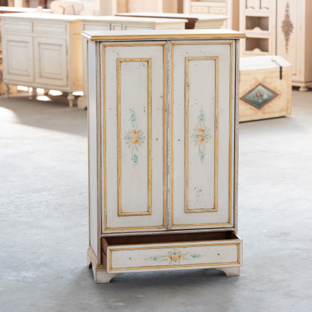 Scarpiera avorio anticato, cornici ocra e fiori, legno decorato a mano