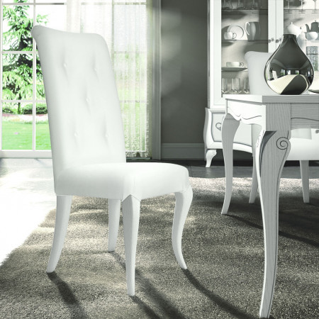 Tavolo quadrato allungabile da 110x110 a 170x110, dettaglio gambe sagomate