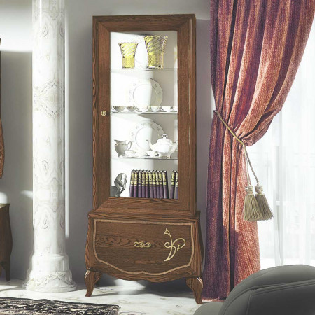 Composizione con porta TV in legno con decorazioni