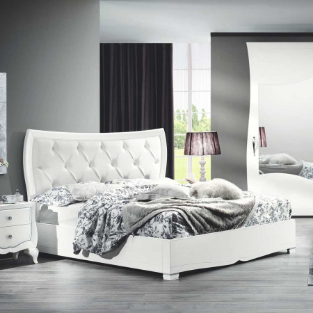 Comò con 3 cassetti lisci in camera da letto