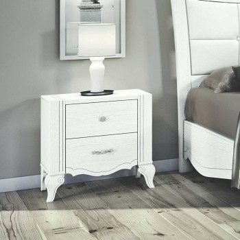 Comodino 2 cassetti lisci, dettaglio piedini con ricciolo