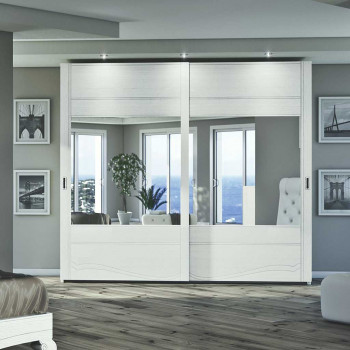 Armadio 2 ante scorrevoli con specchi, dettagli del legno