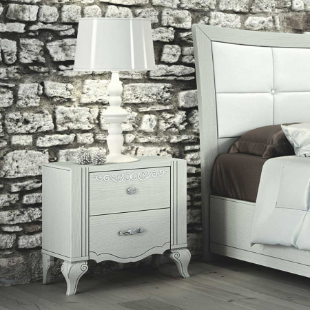 Trittico in legno con comò e comodini decorati
