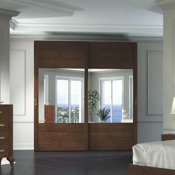 Armadio con ante scorrevoli e specchi in legno di frassino