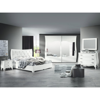 Camera Chantal, letto e mobili in legno massello